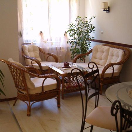 Family Hotel Bellehouse Черноморец Экстерьер фото